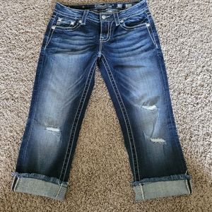 Miss Me Signature Cuffed Capri. 28". New without tags.